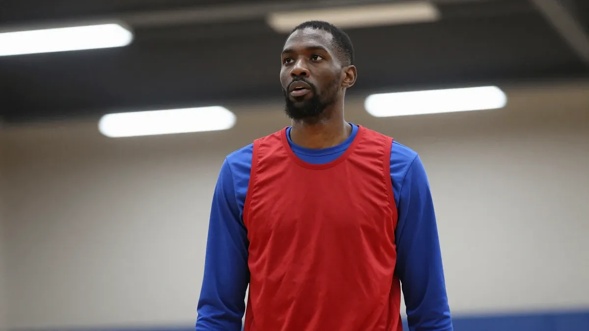 LeBron James signs with the Philadelphia 76ers for the 2026-27 season