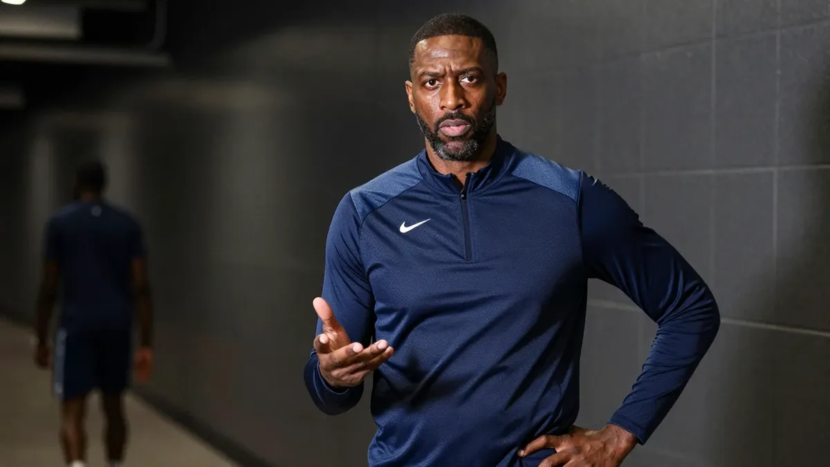 Philadelphia 76ers aim for NBA championship with new roster, Shaquille O'Neal shares key to success