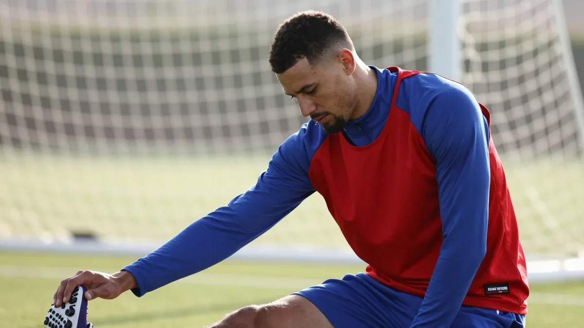 Bill Simmons questions Philadelphia 76ers' star chemistry after preseason loss